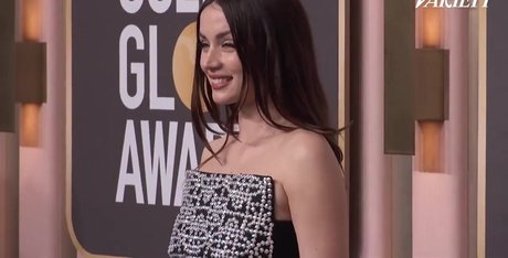 コスプレ フェムボーイ オンリーファンズ ヌード 写真