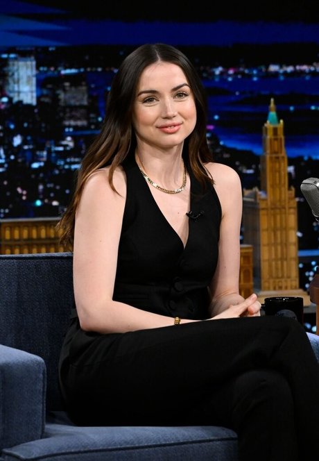 Ana De Armas 裸の女優 ギャラリー