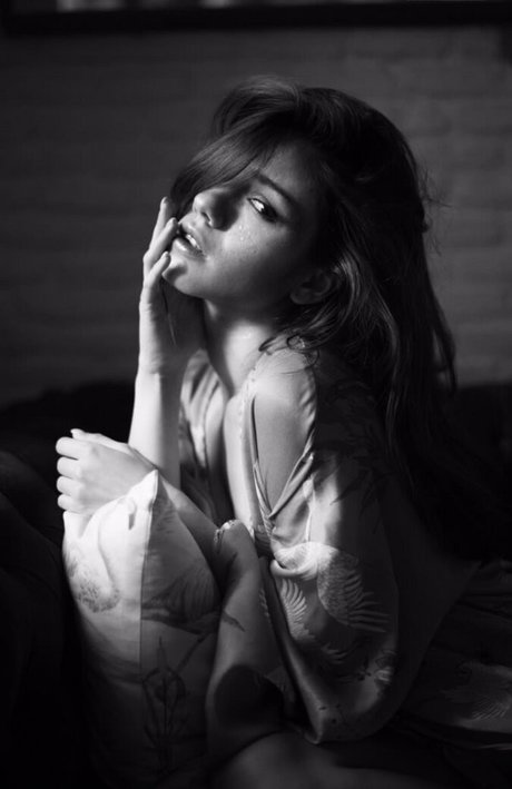 Delaia Gonzales 可愛いモデル アーカイブ