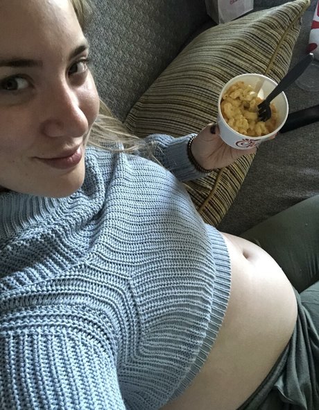 18歳のOnlyFans エロチック 画像