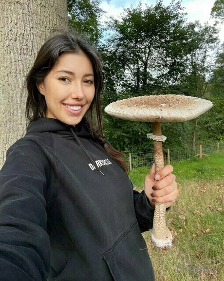 floraivyfree スターセックス 写真