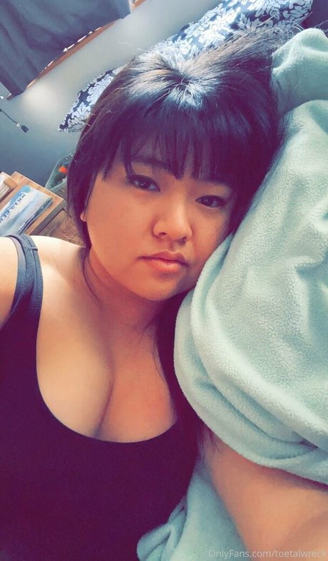 toetalwreck ポルノスター 可愛い 写真