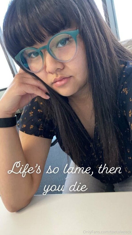 ビキニストリップOnlyFans ヌード 写真