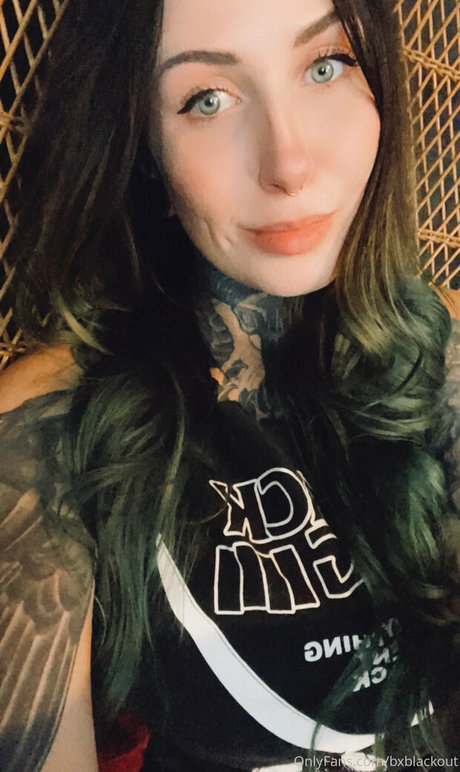 曲線美のアナルOnlyFans エロチック 画像