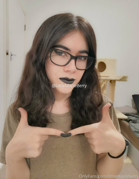 ニューハーフ POV OnlyFans ホット裸 写真