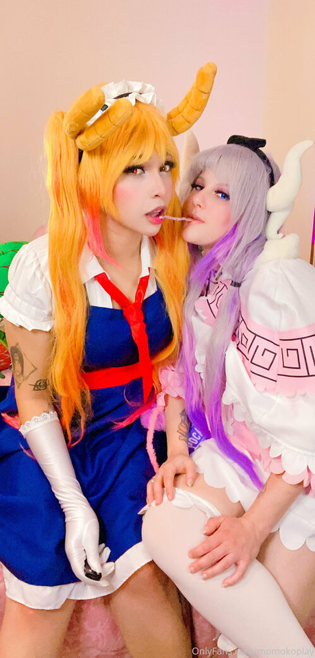 Momokoplay アダルトスター 写真