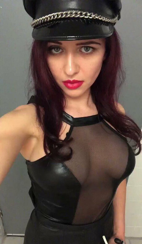 mistresslfatale ポルノスター アダルト 写真