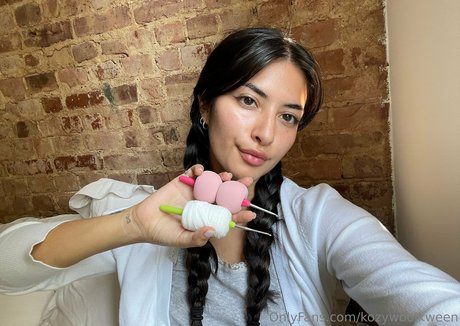 おばあちゃんの巨乳OnlyFans 無料ヌード 写真