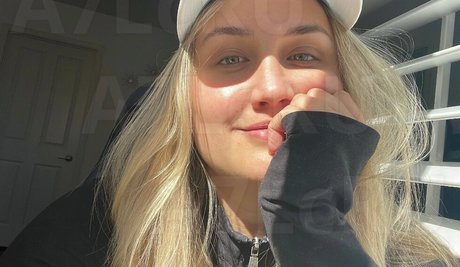 Naomi Kyle ポルノ女優 写真