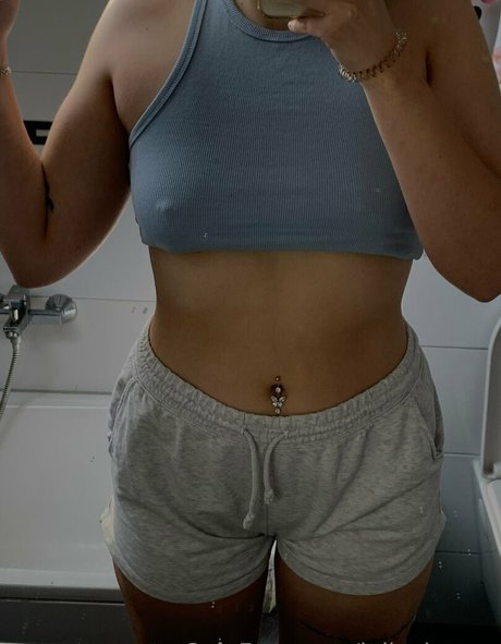 laraa hdr HD女優 写真