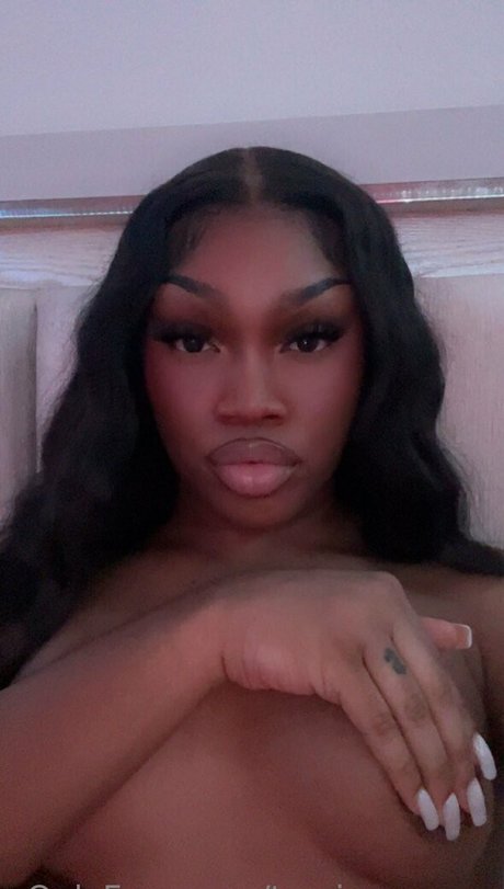 BBCエボニーOnlyFans アートヌード ギャラリー