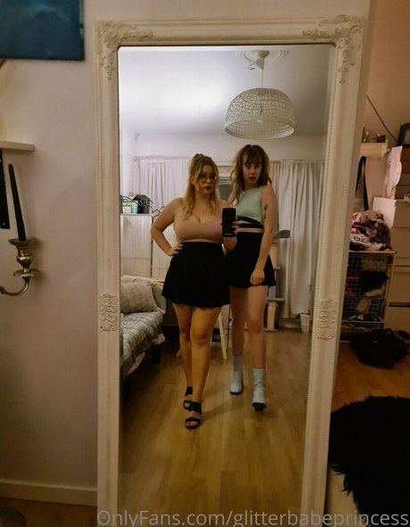 glitterbabeprincess top profile image