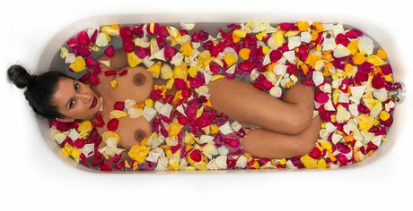 devithemodel ヌードスター 画像