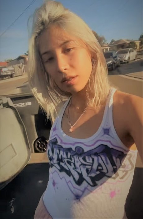 トップレスビーチOnlyFans ホットヌード 画像