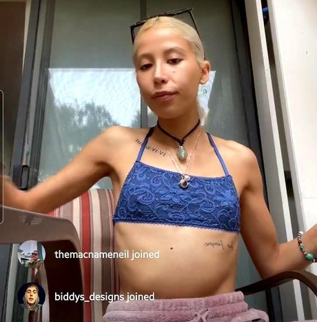 OnlyFansを無効にしました ヌード 画像