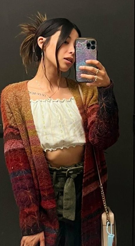 Charisma Kain ポルノモデル ギャラリー