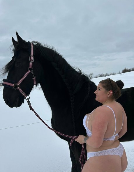 ニューハーフ 熟女 OnlyFans 美しい 画像