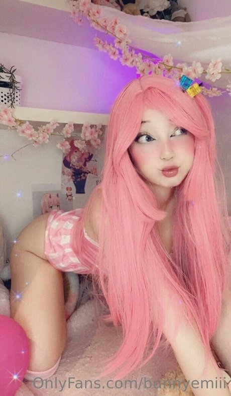 bunnyemiii ポルノスター 独占 写真