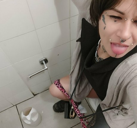 shewolf inked 美しいスター ギャラリー