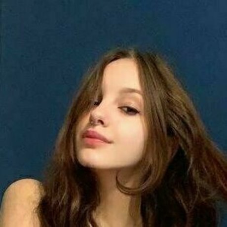 ブロンドオンリーファン セクシー 写真