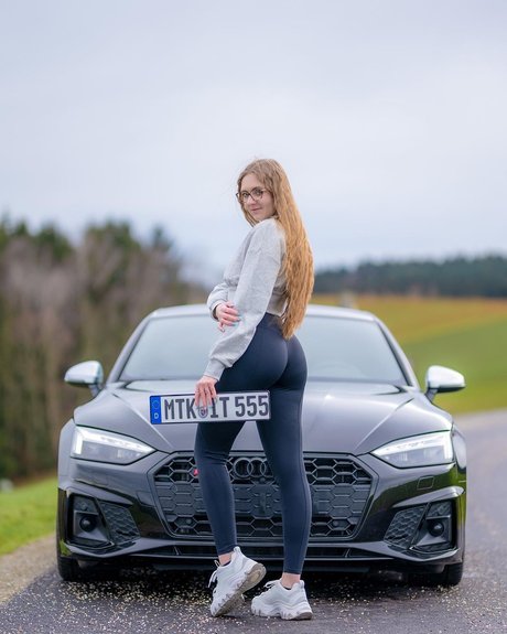 ich tina ポルノスター 美しい 画像