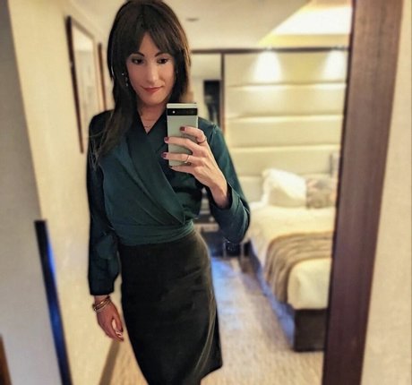 曲線美のティーンズOnlyFans ポルノグラフィック 画像