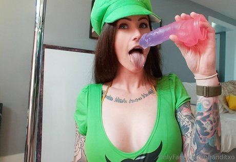 ティーングラスオンリーファン 美しいヌード 写真