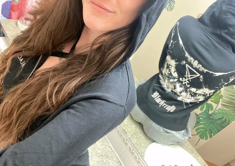 ニューハーフ POV OnlyFans アートヌード アーカイブ