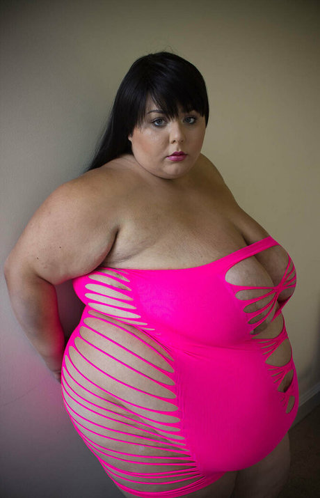 巨乳とお尻のOnlyFans xxx 画像