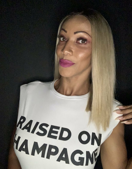 shemale 23cm HDスター 写真