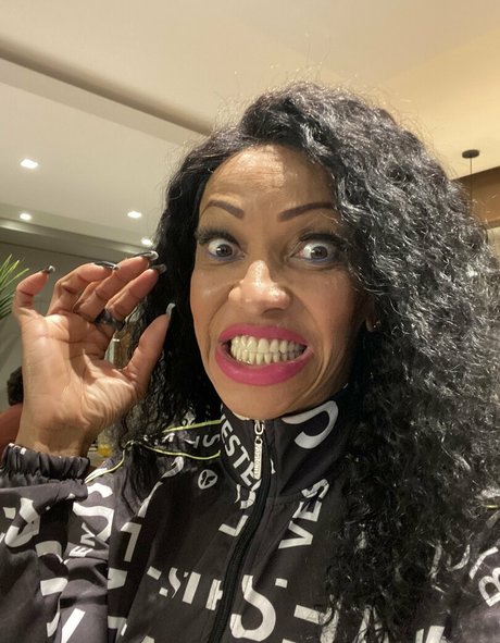 shemale 23cm ヌードのポルノスター 写真