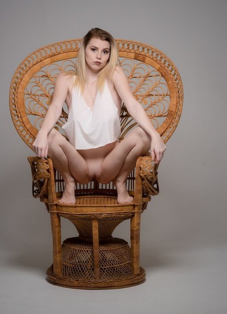 Riah Lynn 完璧なポルノスター ギャラリー