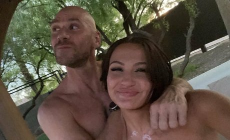 xxxmilamonet ヌードのポルノスター 写真