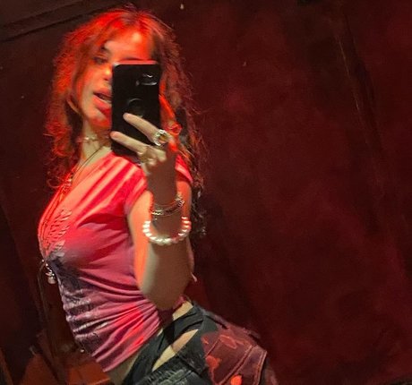 Maddy Adderley ポルノモデル 画像