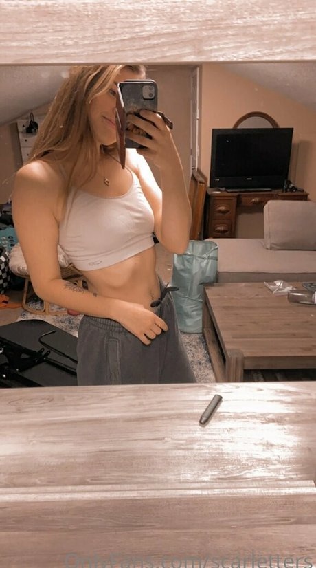 scarletters 裸のポルノスター ギャラリー