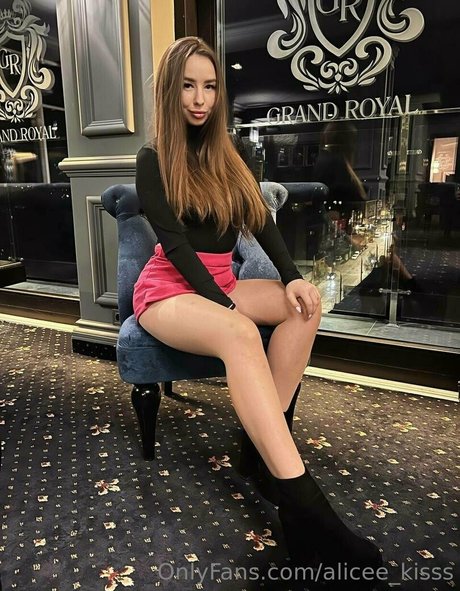 alicee kisss アダルトスター アーカイブ