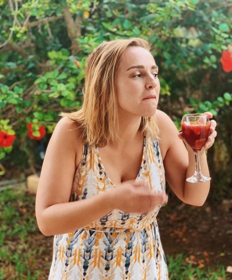 Hannah Witton ポルノ女優 アーカイブ