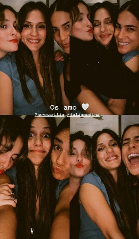 小柄なブロンドの熟女OnlyFans ヌード 画像