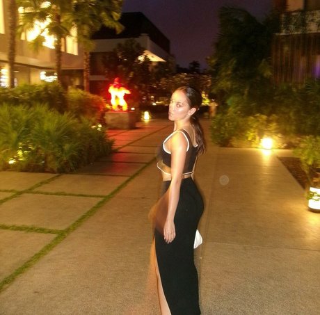 Maria De Nati ポルノモデル 写真