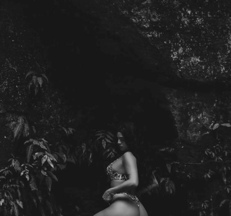 Juju Bellini 最高のスター 写真