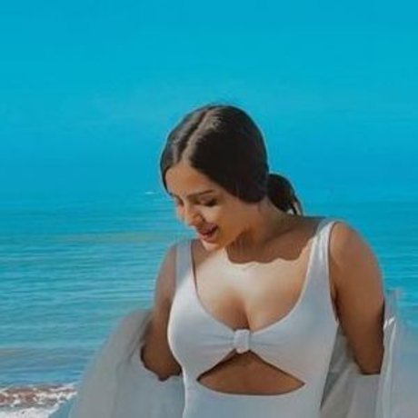 シシーオンリーファンズ ヌード 写真