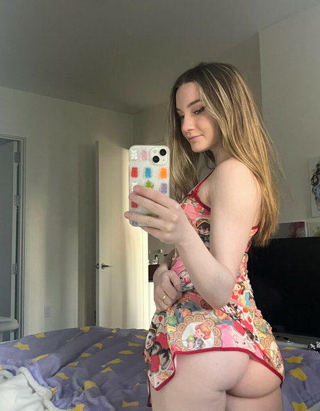 Comflly アダルトモデル ギャラリー