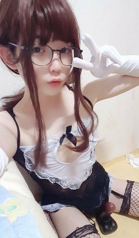 ywzzz ポルノスター 写真