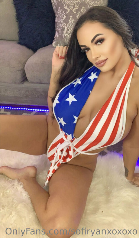 sofiryanxoxoxo ヌードモデル 画像