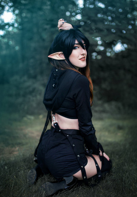 yoemilyreyfree ポルノモデル 写真