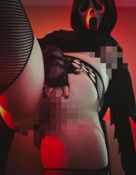 yoemilyreyfree セクシー女優 写真