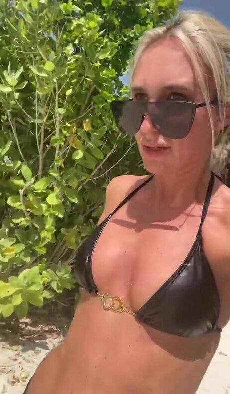 69フェラチオOnlyFans トップ 画像