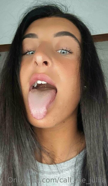 call me juliia ポルノモデル 写真