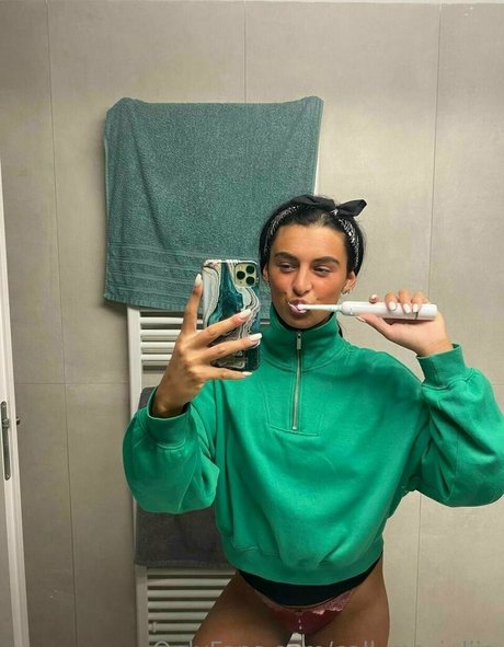 ルビーオンリーファン アダルト 写真