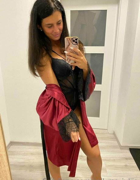 call me juliia ポルノスター 画像